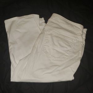 EUC size 12 mid rise capri pant